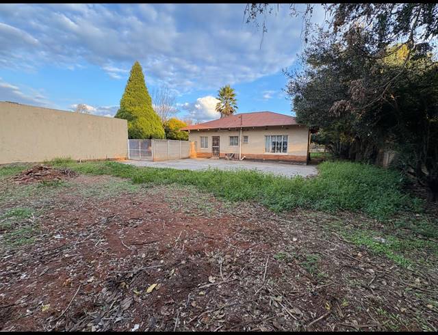 3 BEDROOM HOUSE FOR SALE IN THREE RIVERS
